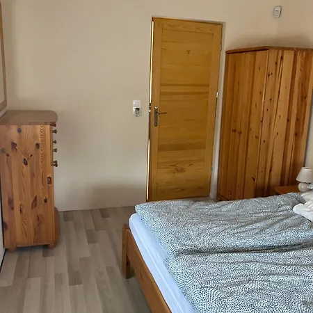Bagolyvar Vendeghaz Ii * Abádszalók